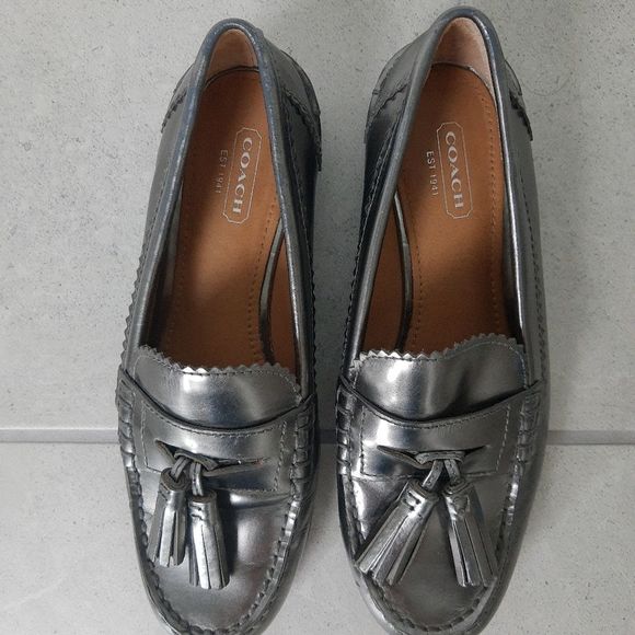 Haydee Silver Pewter Metallic Leather Tasseled Loafers - Picture 5 of 9